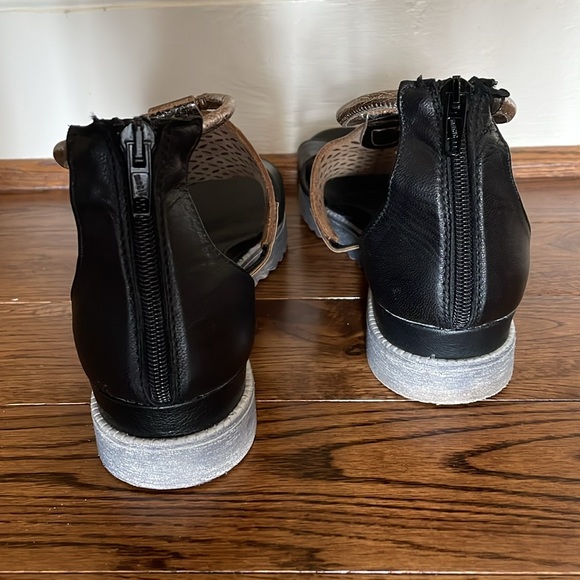 Gorgeous Couture Sandals Made in Italy - US Size 10.5 - Picture 6 of 6